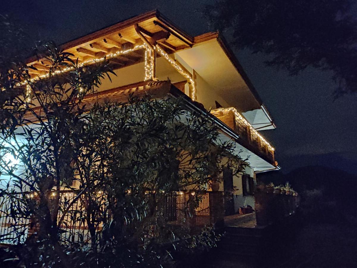 Etna Casa Del Sole Bed & Breakfast นีโกโลซี ภายนอก รูปภาพ