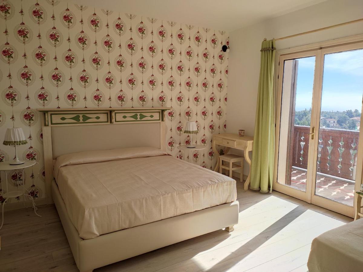 Etna Casa Del Sole Bed & Breakfast นีโกโลซี ภายนอก รูปภาพ