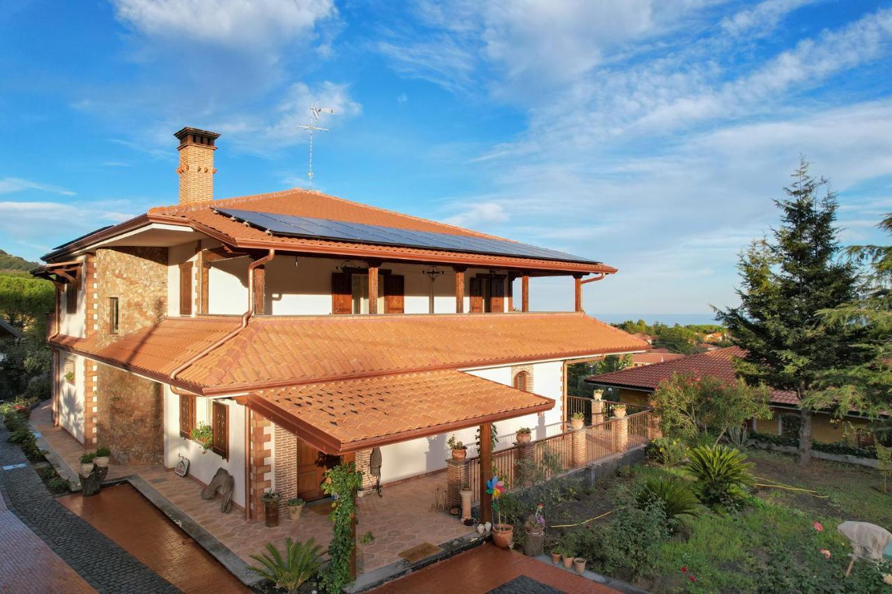 Etna Casa Del Sole Bed & Breakfast นีโกโลซี ภายนอก รูปภาพ