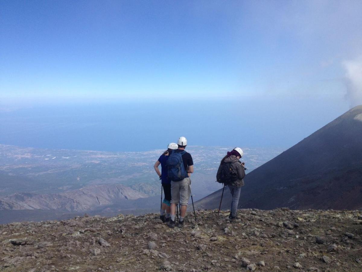 Etna Casa Del Sole Bed & Breakfast นีโกโลซี ภายนอก รูปภาพ
