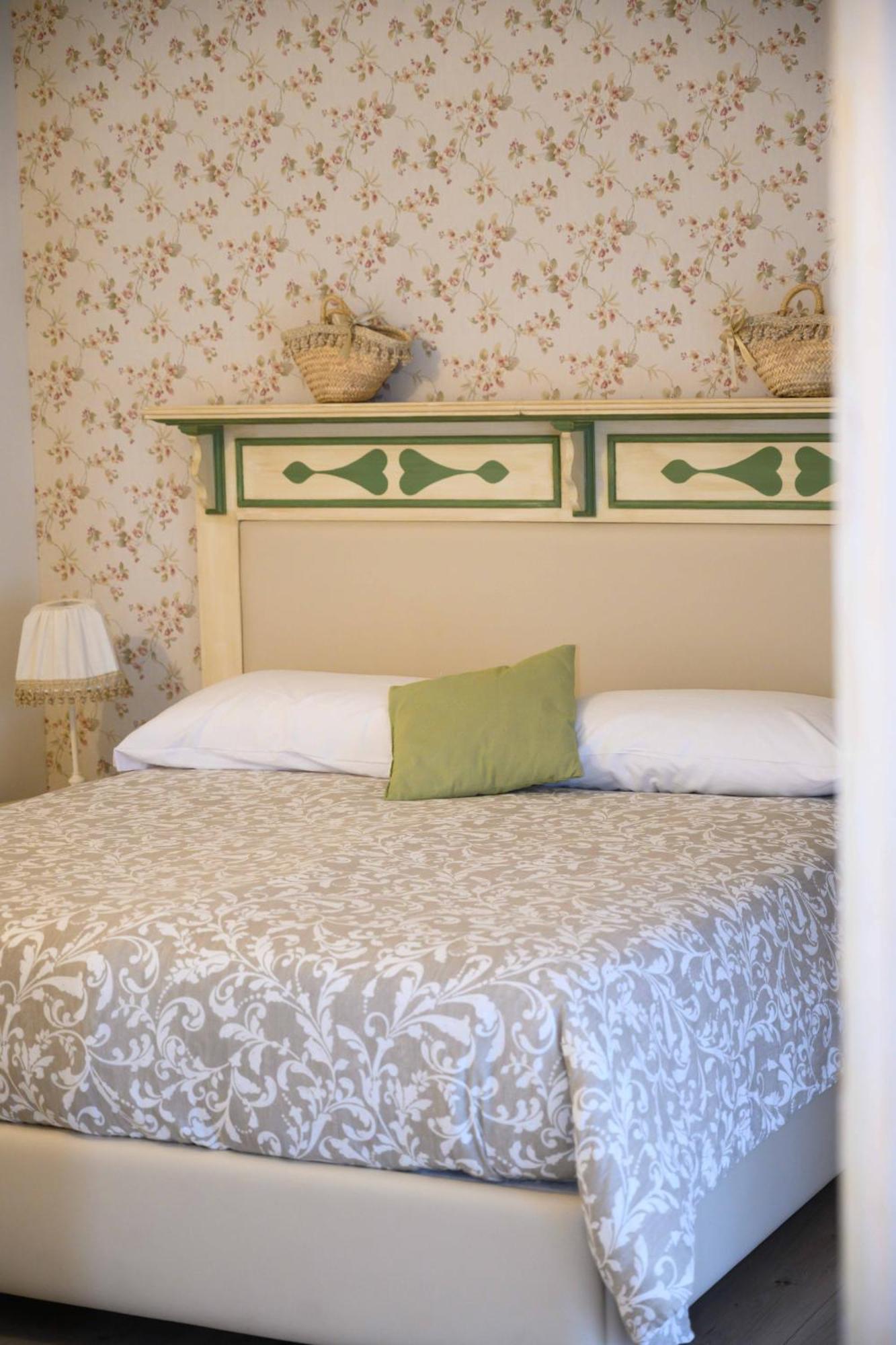 Etna Casa Del Sole Bed & Breakfast นีโกโลซี ภายนอก รูปภาพ